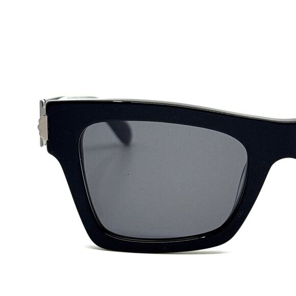 NEW!!! SALVATORE FERRAGAMO Sunglasses SF2013S 001 Authentic - Picture 4 of 12